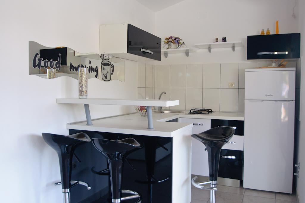 Holiday Home Villa Venta تروغير الغرفة الصورة